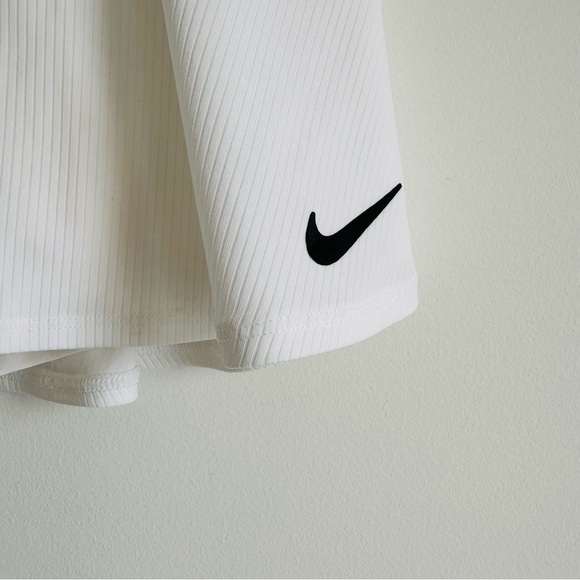 Nike white Tennis Skirt - Picture 4 of 11